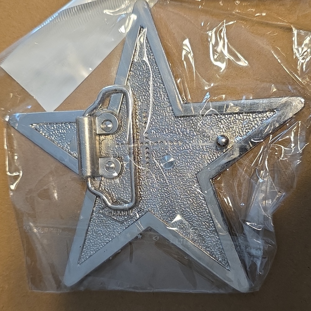 Womens Belt Buckle : Star/ Clover Design - Picture 2 of 4